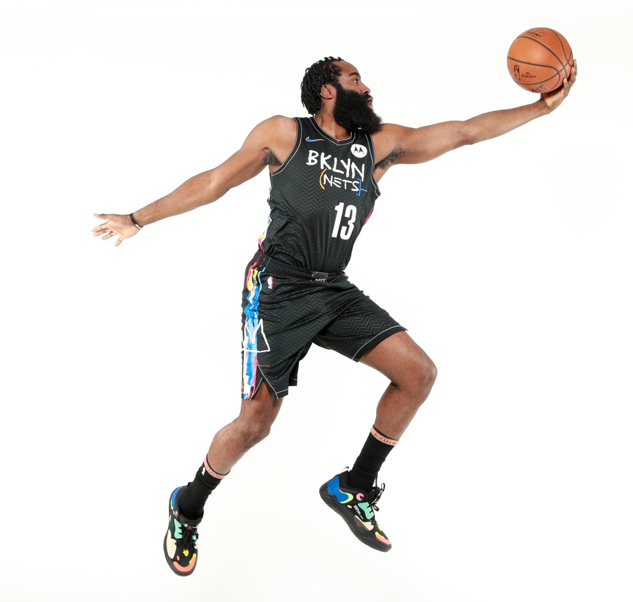 NBA：独行侠爆冷击败雄鹿（NBA：独行侠掀翻雄鹿上演冷门）