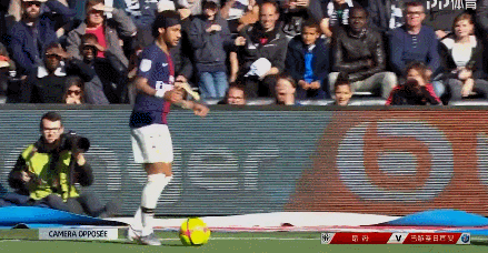 门德斯：萨福诺夫表现拯救了球队，为俱乐部创造历史感到自豪（门德斯：萨福诺夫力挽狂澜，我为俱乐部的历史性突破自豪）