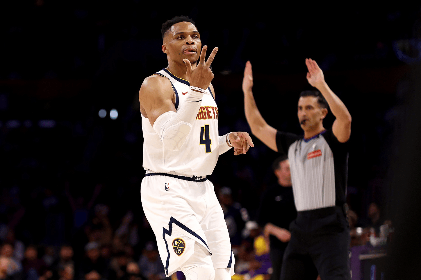 埃尔林·哈兰德还需要多少个进球才能超越克里斯蒂亚诺·罗纳尔多在英超联赛中的进球总数？（埃尔林·哈兰德距离克里斯蒂亚诺·罗纳尔多的英超进球总数还差多少球？）