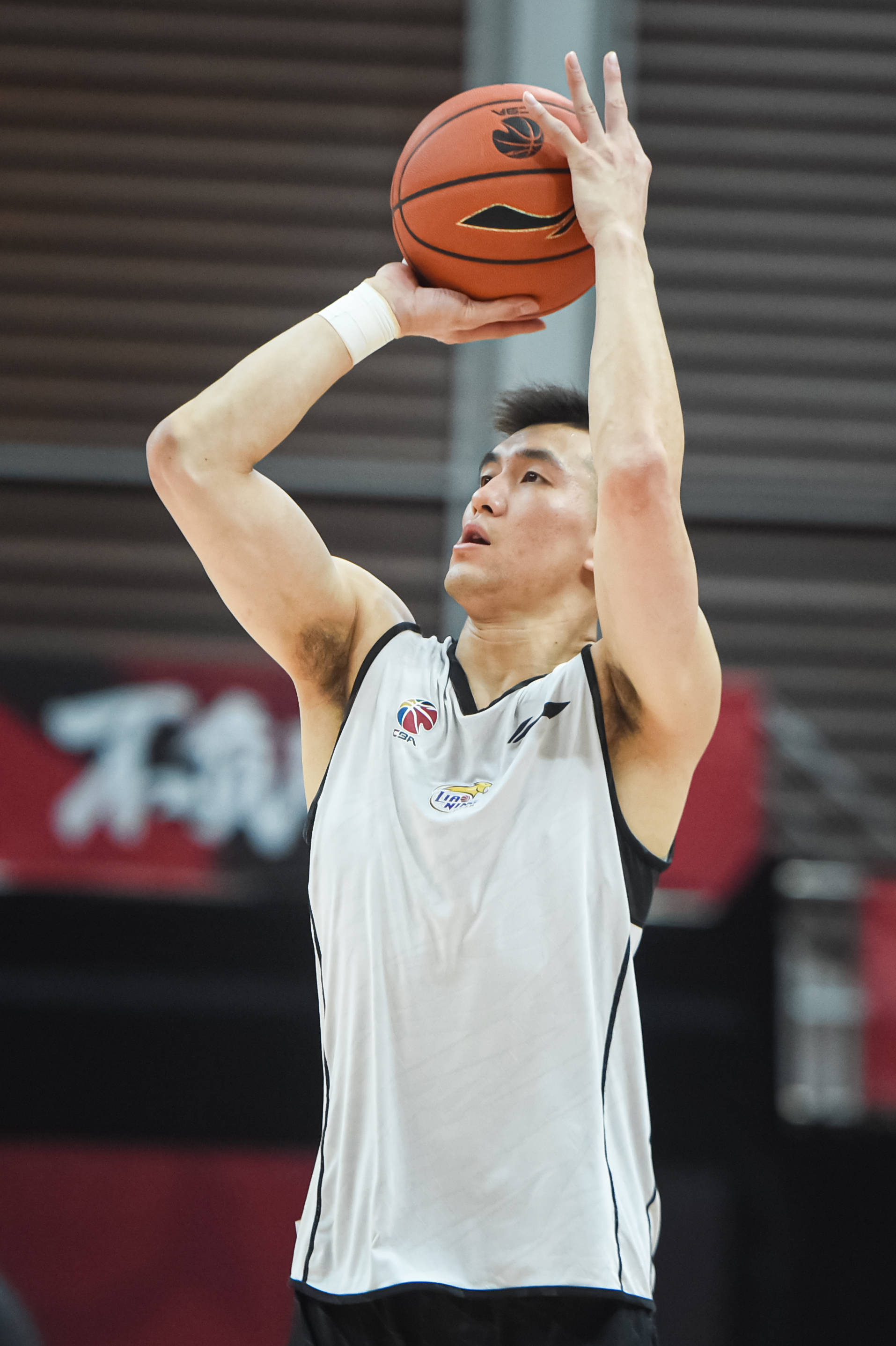 中超联赛总结：积分榜前三分析,（中超赛季盘点：积分榜前三名解析）