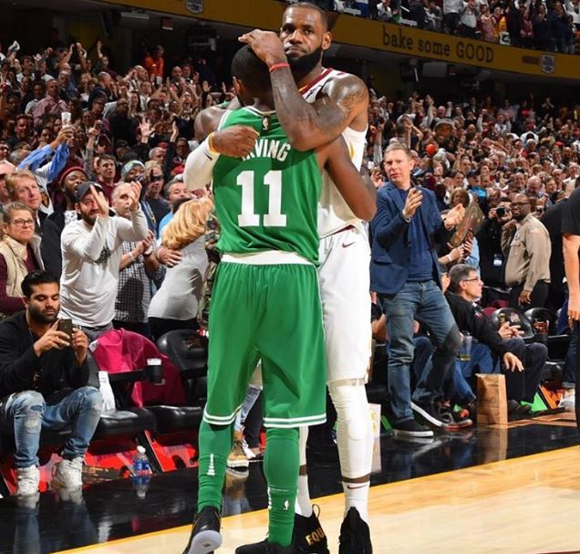 东道主签运不错 法国队遭遇强敌 美加墨世界杯分组抽签结果揭晓（美加墨世界杯分组揭晓：东道主签运佳，法国遭强敌）