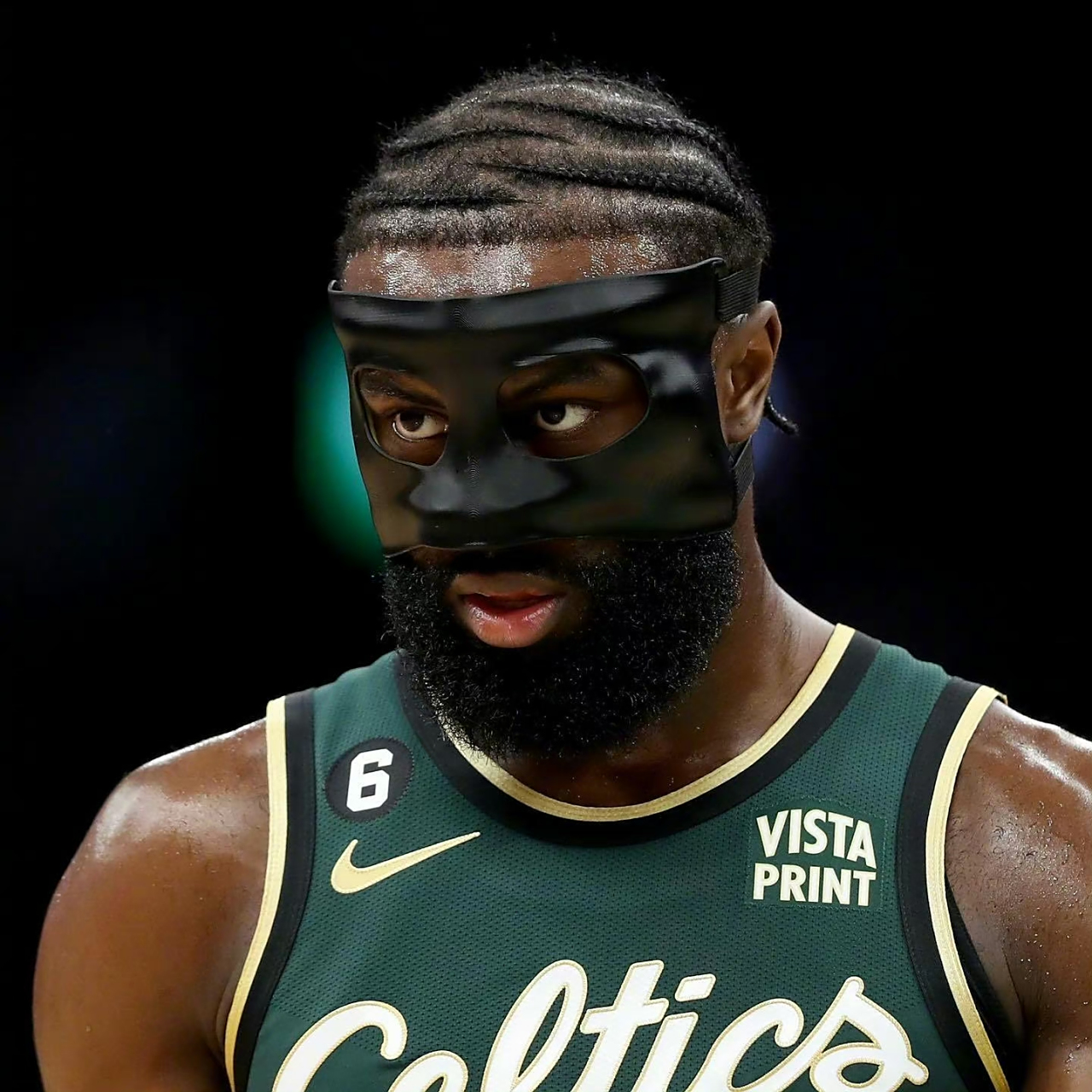 博洛尼亚3-1逆转帕尔马，圣地亚哥-卡斯特罗双响，胡安-米兰达破门（博洛尼亚3-1逆转帕尔马：圣地亚哥-卡斯特罗梅开二度，胡安-米兰达建功）